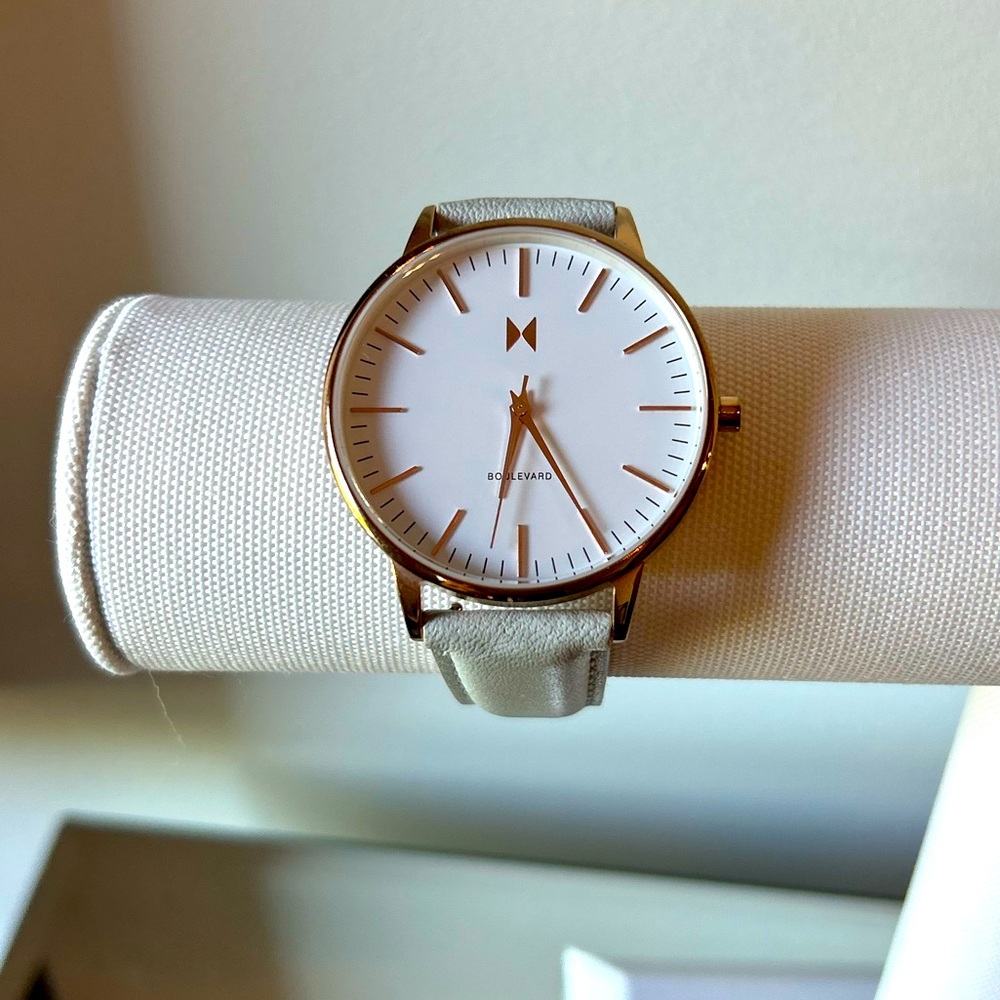 MVMT Boulevard Gold and White Watch with Real Leather Strap